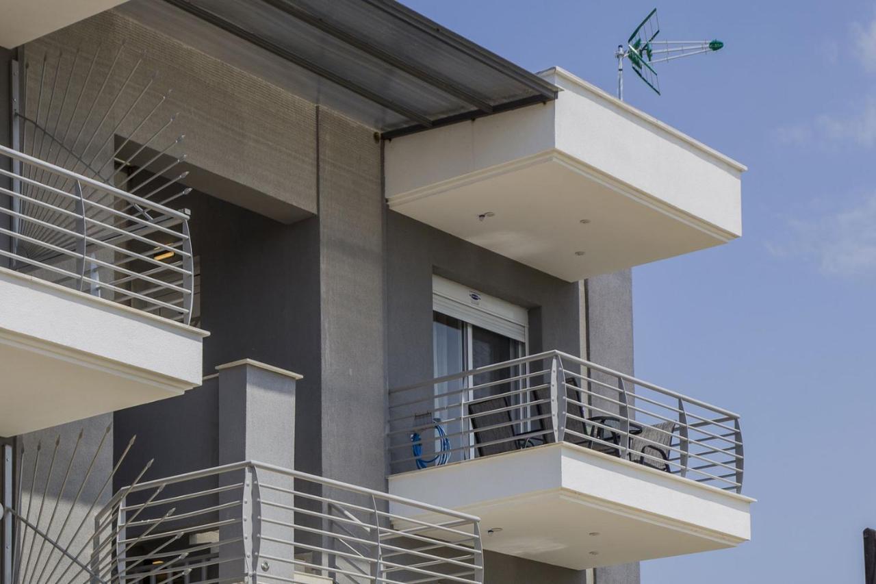 Kasta Bnb Ofrínion المظهر الخارجي الصورة
